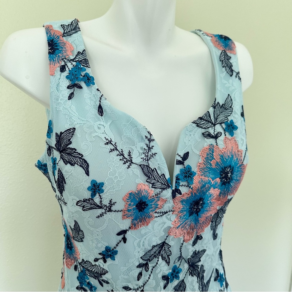 Guess Light Blue Floral Dress - Picture 4 of 7